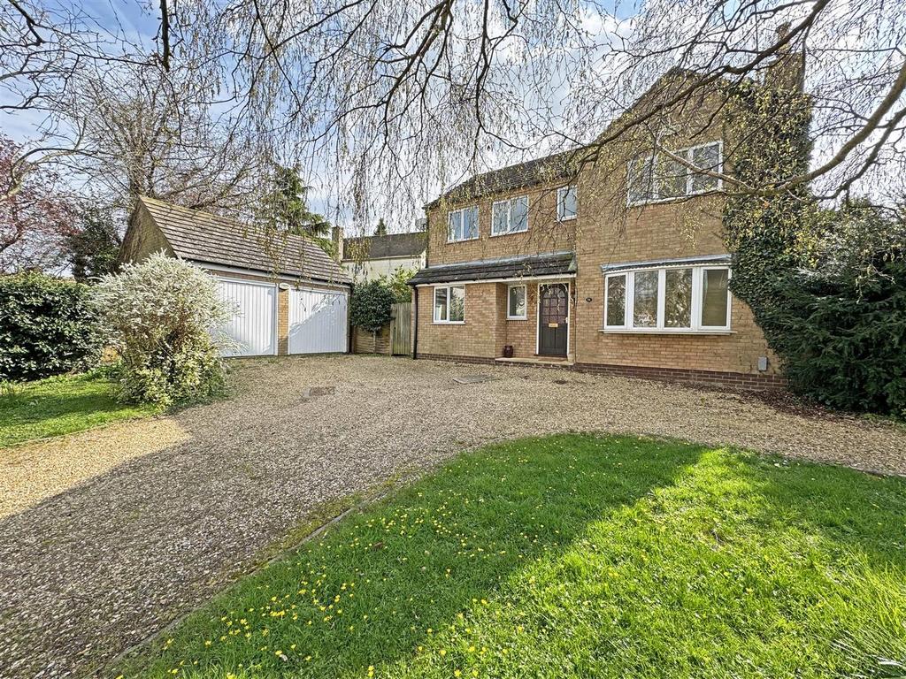 Hayes Walk, Elton 4 bed detached house for sale £400,000