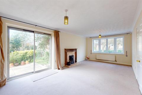 4 bedroom detached house for sale, Hayes Walk, Elton