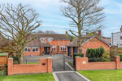 5 bedroom detached house for sale, Tickow Lane, Shepshed