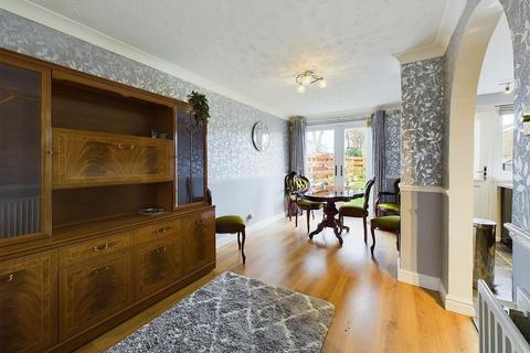 3 bedroom end of terrace house for sale, Salcombe Gardens, Gateshead NE9