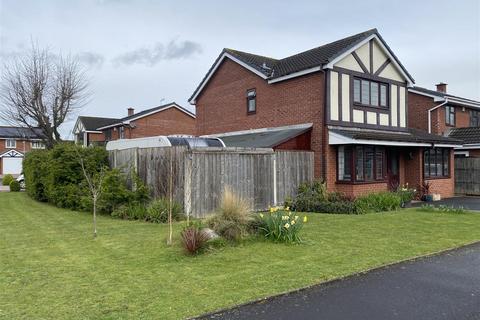 4 bedroom detached house for sale, Endeavour Place, Stourport-On-Severn