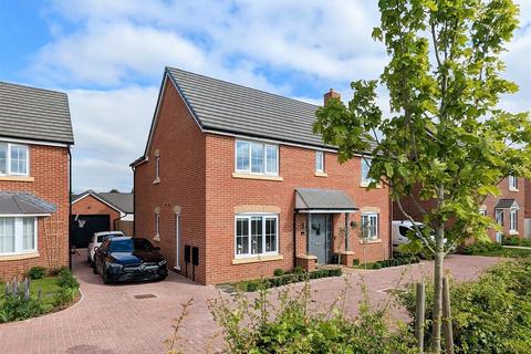 4 bedroom detached house for sale, Picklenash Grove, Newent GL18