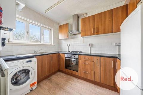 3 bedroom maisonette for sale, Glengall Grove, London E14
