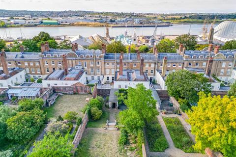 6 bedroom townhouse for sale, Historic Dockyard, Chatham