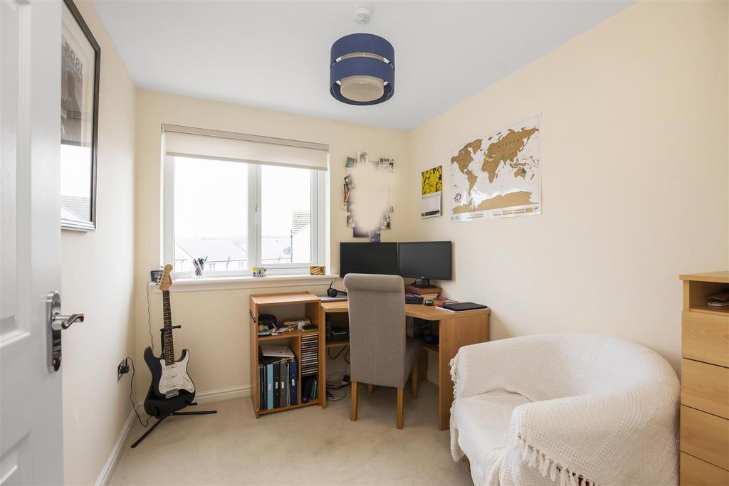 35 Serf Avenue 21.jpg