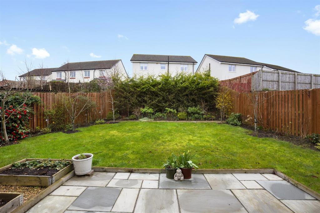 35 Serf Avenue 26.jpg