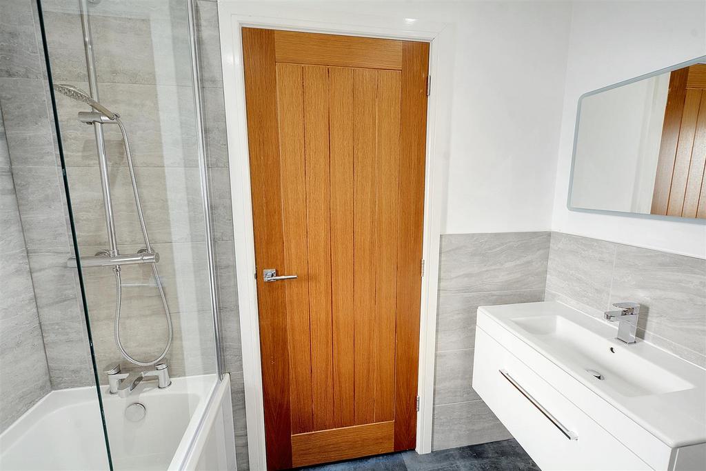 DSC 6160en-suite.jpeg