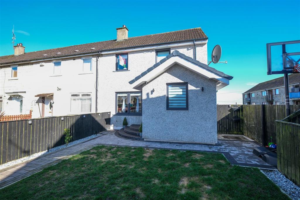 St. Dennis Terrace, Dundee DD3 3 bed end of terrace house for sale £