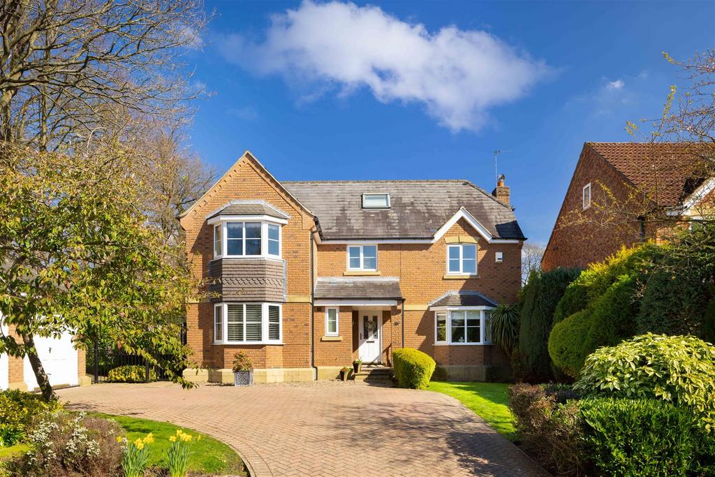 Oaklands Drive, Leeds LS16 6 bed detached house for sale £820,000