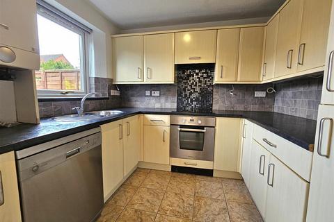 3 bedroom terraced house for sale, Russett Way, Newent