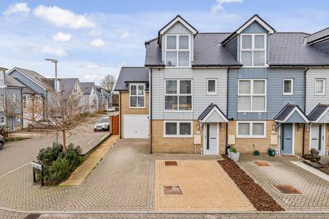 1 Eton Walk, Folkestone, CT19 5US