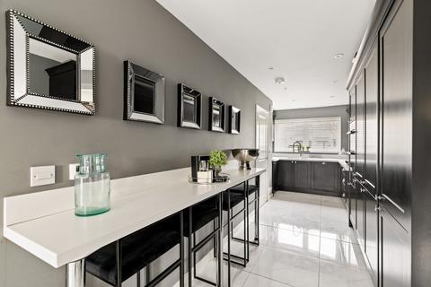 1 Eton Walk, Folkestone, CT19 5US