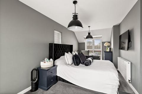1 Eton Walk, Folkestone, CT19 5US