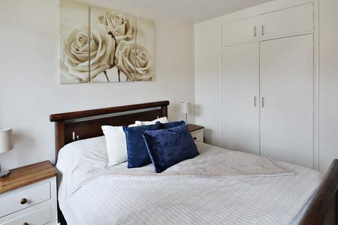 35 Benchfield Close, East Grinstead, RH19 3NZ