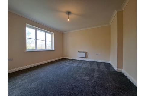 2 bedroom flat for sale, Whyte Close, Whitfield CT16