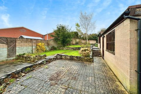 4 bedroom semi-detached house for sale, New Road, Telford TF2