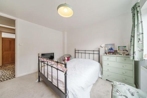 15 Mount Adon Park, London, SE22 0DS
