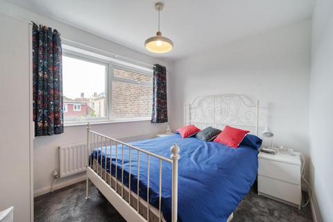 15 Mount Adon Park, London, SE22 0DS