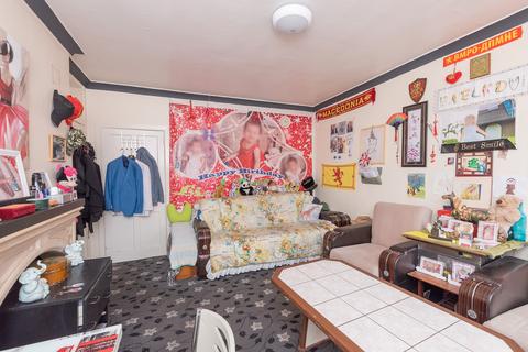 2 bedroom flat for sale, 6/4 Restalrig Road South, Edinburgh EH7 6LD