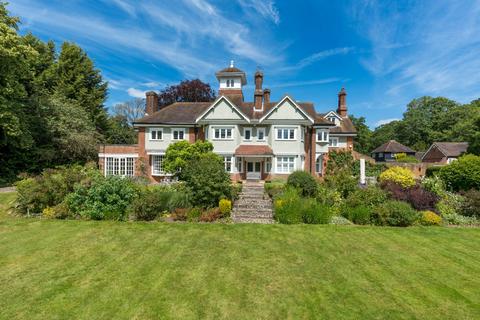 6 bedroom detached house for sale, Beacon Hill, Essex CM8