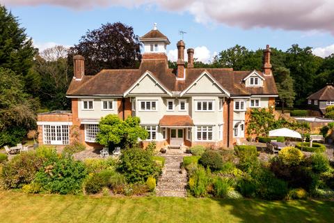 6 bedroom detached house for sale, Beacon Hill, Essex CM8