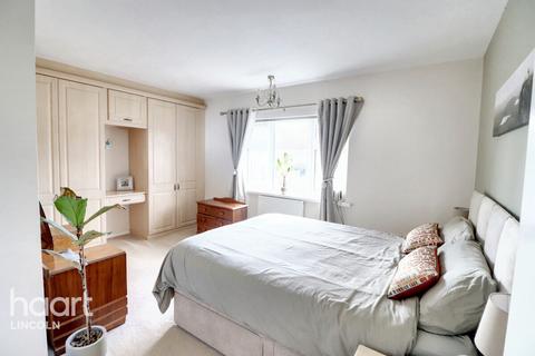 15 Fourth Avenue, Scampton, Lincoln, LN1 2UP