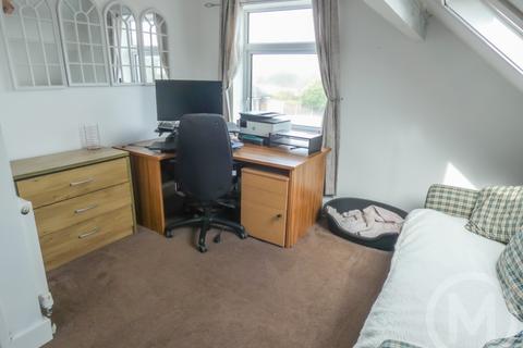 10 Glossop Close, Blackpool, FY2 9DE