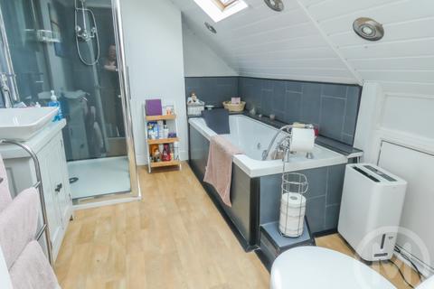 10 Glossop Close, Blackpool, FY2 9DE