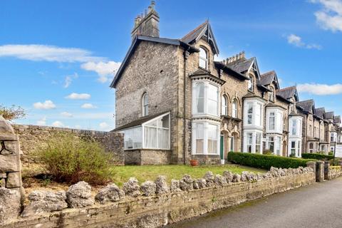 4 bedroom end of terrace house for sale, 39 Milnthorpe Road, Kendal
