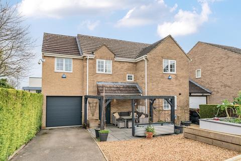 4 bedroom detached house for sale, Hollybush Road, Carterton, Oxfordshire, OX18