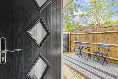 51 Constantine Way, Hatch Warren, Basingstoke, RG22 4UR