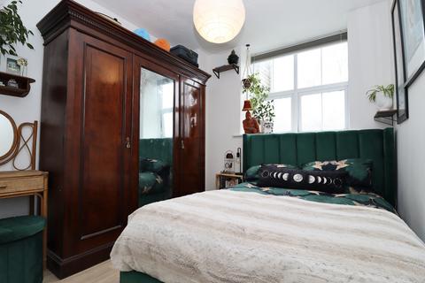 1 bedroom flat for sale, William Reynolds House, Street