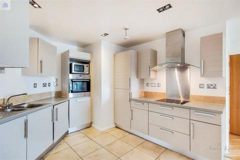 2 bedroom apartment for sale, Limeharbour, London E14