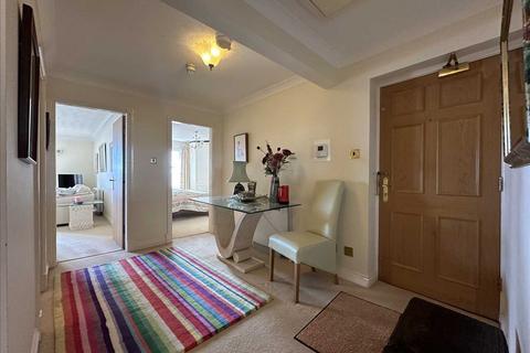 3 bedroom apartment for sale, Deepdene, The Beach, Filey