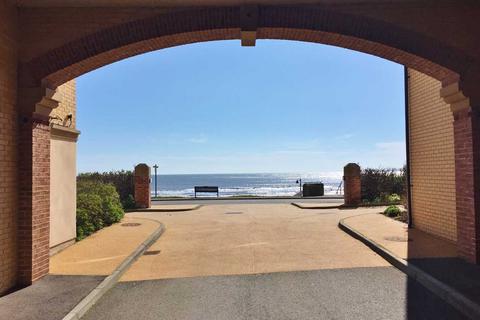 3 bedroom apartment for sale, Deepdene, The Beach, Filey