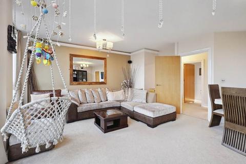 2 bedroom duplex for sale, Ickenham Road, Ruislip HA4