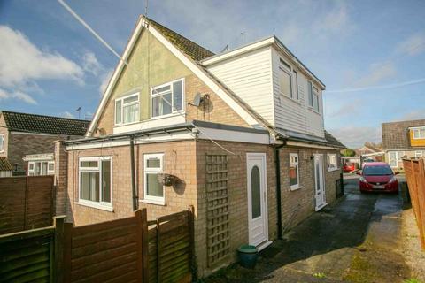 3 bedroom semi-detached house for sale, Whitfield Avenue, Pickering