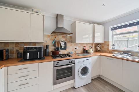 3 bedroom end of terrace house for sale, Avon Green, Chandler's Ford, Hampshire, SO53