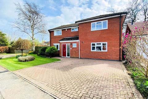 6 bedroom detached house for sale, Cottesmore Avenue, Oadby, LE2