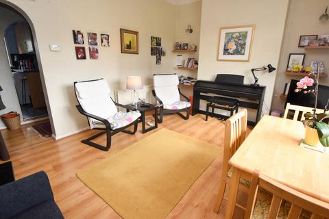 2 bedroom flat for sale, Brentwood House, Flixton Road, Flixton M41