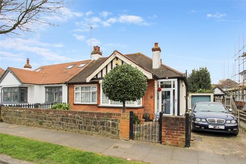 2 bedroom bungalow for sale, Olivia Drive, Leigh-On-Sea, United Kingdom, SS9