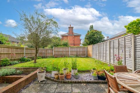 43 Abinger Drive, Redhill, RH1 6SZ