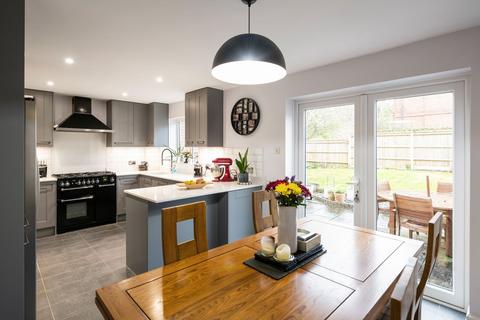43 Abinger Drive, Redhill, RH1 6SZ