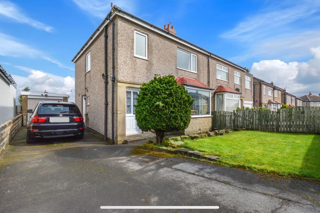 Goldington Avenue, Huddersfield, HD3 3 bed semidetached house for sale