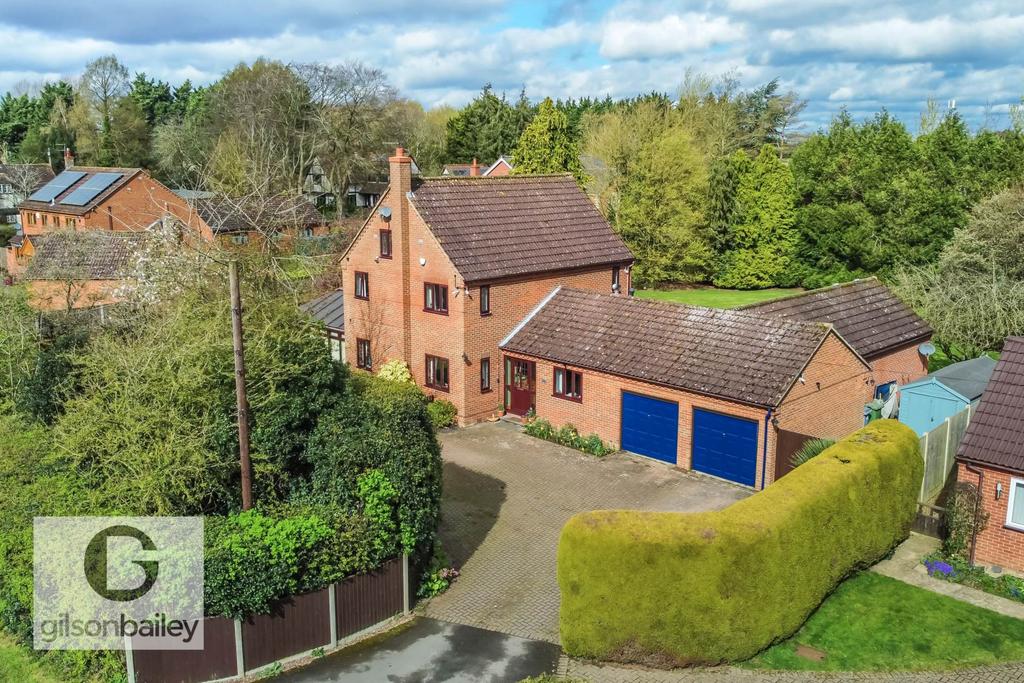 Yarmouth Road, Norwich NR13 4 bed detached house for sale £700,000