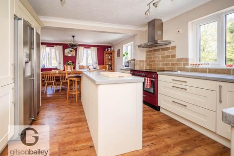 4 bedroom detached house for sale, Yarmouth Road, Norwich NR13