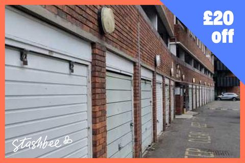 Garage to rent, Rhodeswell Road, London E14