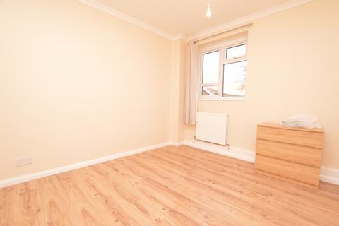 3 bedroom flat to rent, Sheenewood Sydenham SE26