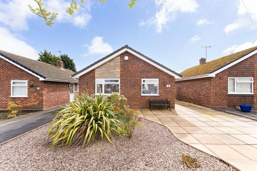 Widnes, Widnes WA8 2 bed detached bungalow for sale £265,000