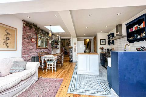 2 Truro Road, Bristol, BS3 2AE